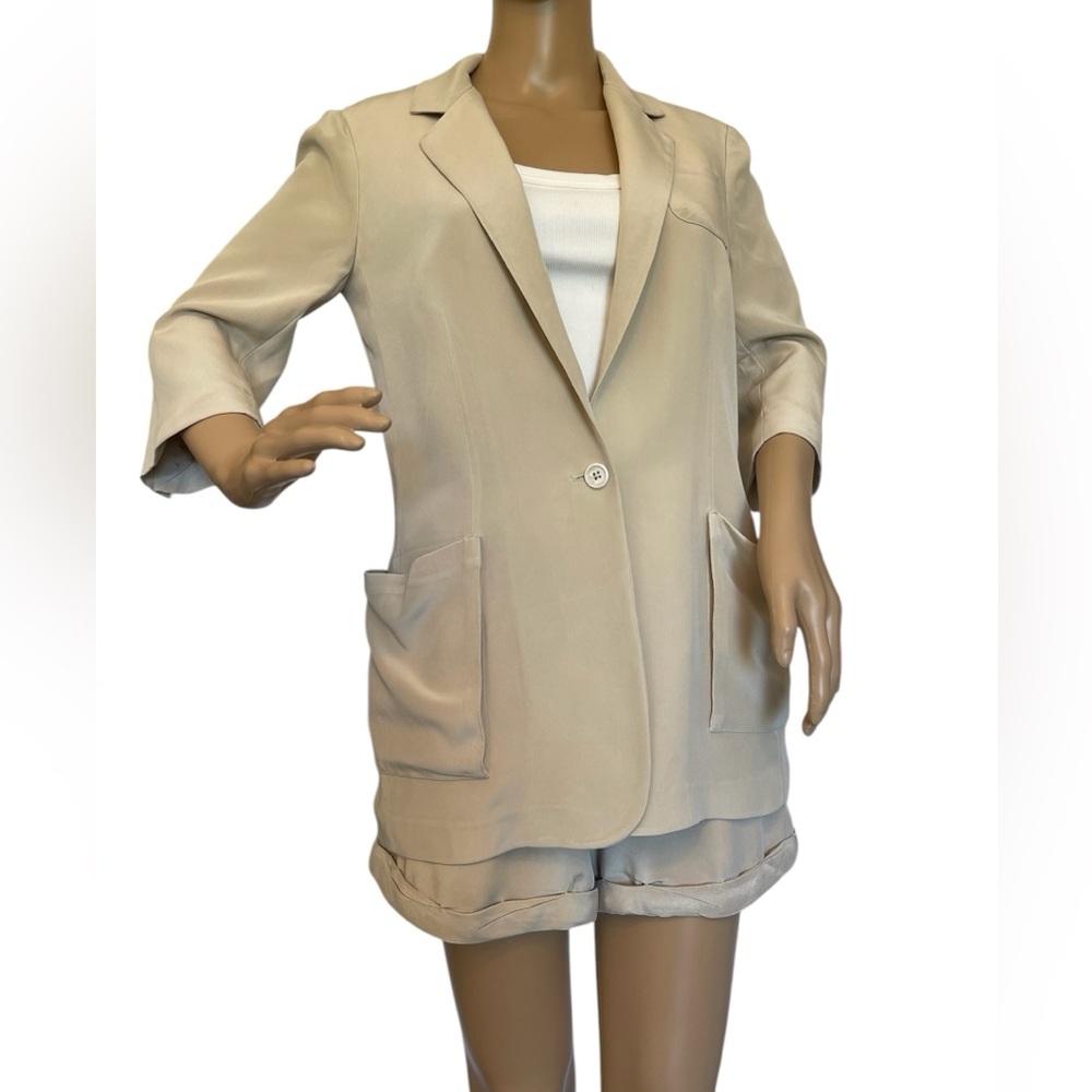 Elizabeth & James 100% Silk Suit